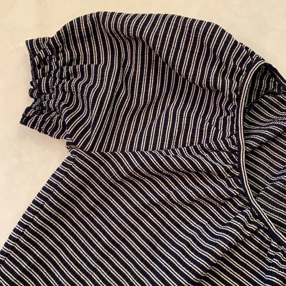 Madewell | Texture & Thread Peasant Top Deep Navy Ellis Striped Blue/White (XS) - Picture 5 of 16